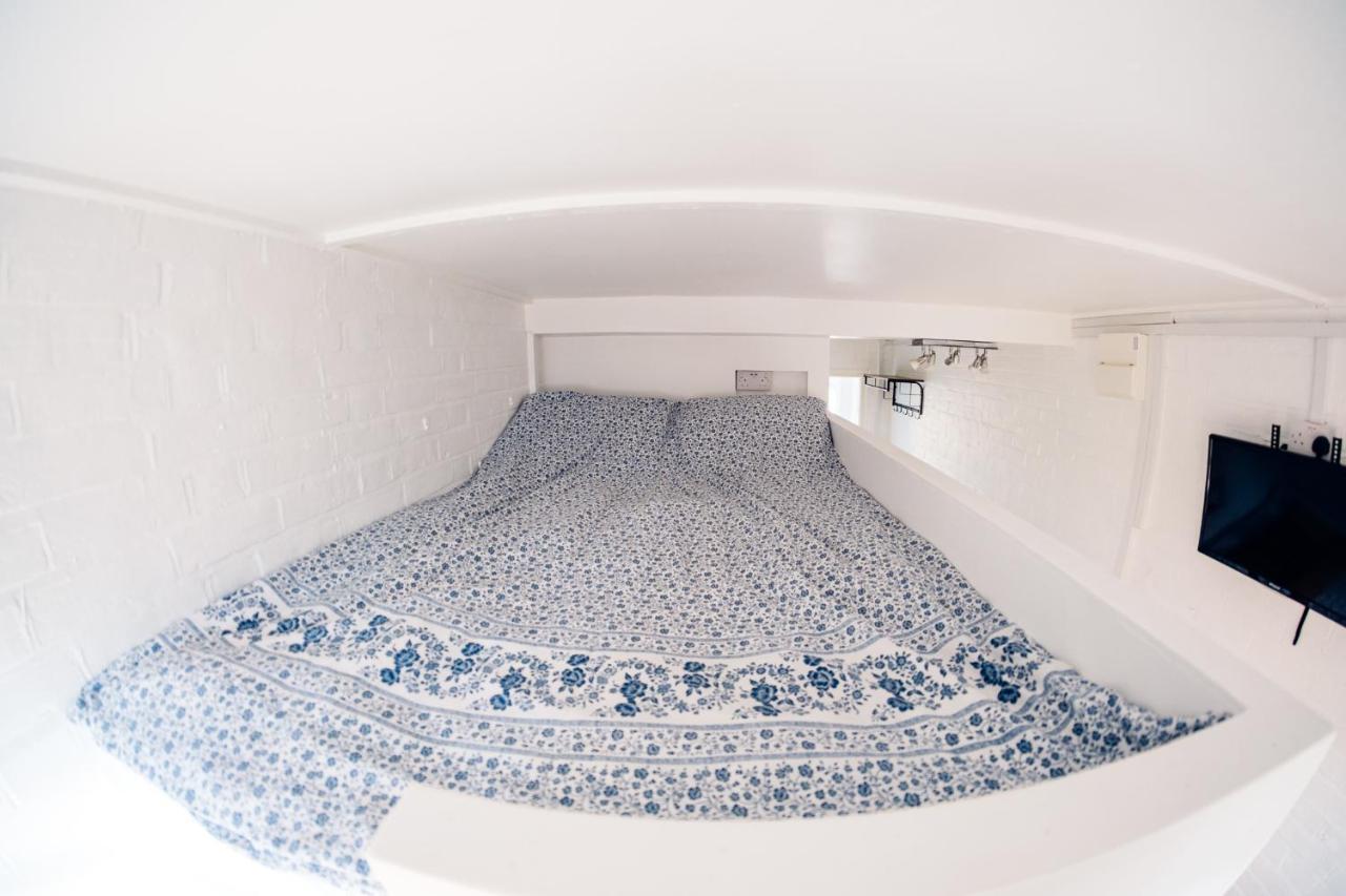 Bijou Annexe, Sea View, Private Entrance & Parking - Folkestone Hotel Kültér fotó