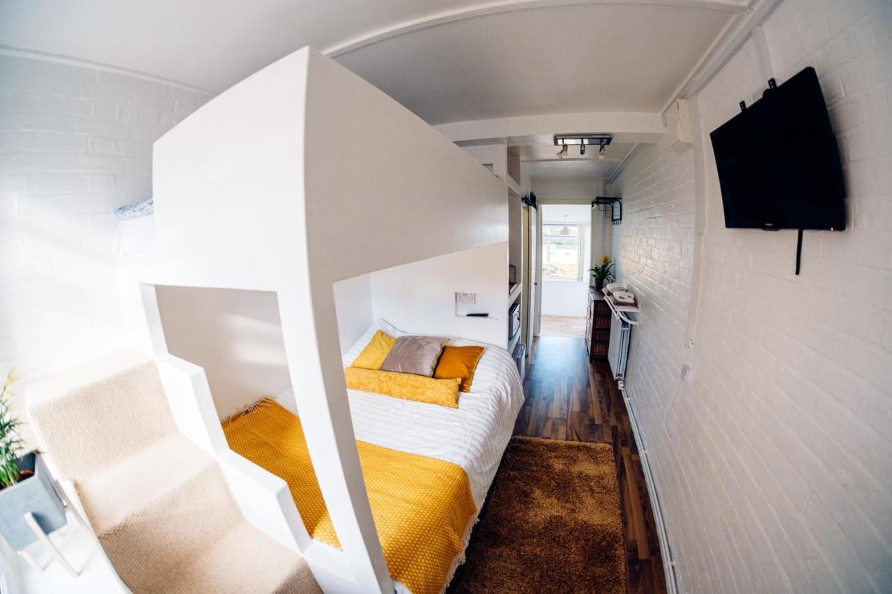 Bijou Annexe, Sea View, Private Entrance & Parking - Folkestone Hotel Kültér fotó